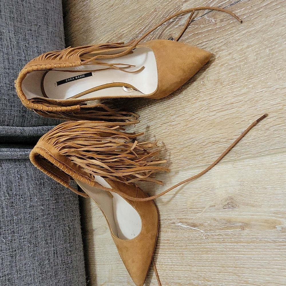 Shoes - Picture 2 of 3